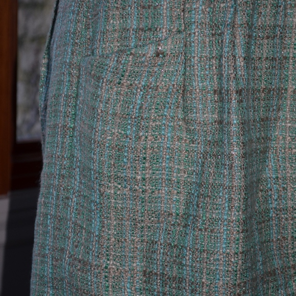 skirt - Picture 2 of 3